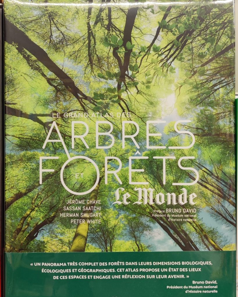 couverture de l'atlas des arbres et forêts